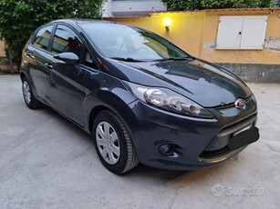 Ford fiesta 1.4 tdci 2011 pochi km full