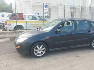 FORD Focus 1ª serie - 2001