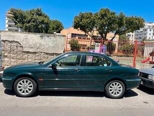 Jaguar X-Type 2.5 V6 Anche permuta o cambio