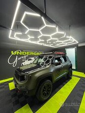 Jeep Renegade trailhawk off-road 4x4 military