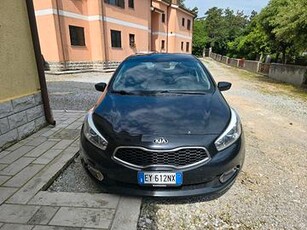 Kia Cee'd 1.6 CRDi 128 CV 5p. High Tech