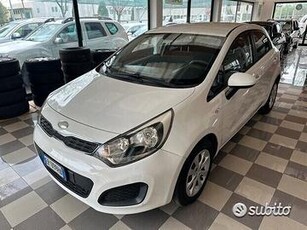 Kia Rio 1.2 Benzina Neopatentati