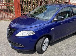 Lancia Ypsilon 1.2 69 CV 5 porte Gold