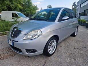 Lancia Ypsilon 1.2 Argento *NEOPATENTATI*