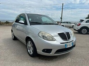 Lancia Ypsilon 1.3 MJT 75 CV Argento