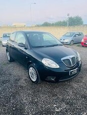 Lancia Ypsilon 1.4 Platino