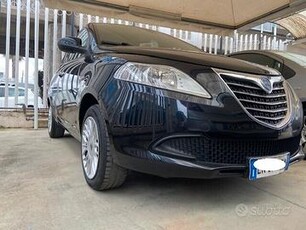 LANCIA YPSILON GPL DELLA CASA MADRE!