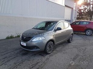 Lancia Ypsilon NEW 1.0 firefly hybrid Oro s&s...