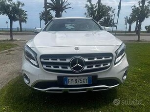 MERCEDES-BENZ GLA 200 d Automatic 4Matic Premium