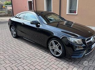 Mercedes E220 Coupé 4Matic Full