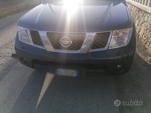 Nissan pathfinder DCi 2500CC 4X4