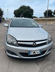 Opel astra coupe