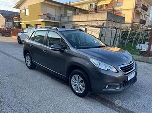 PEUGEOT 2008 PureTech 82 Allure