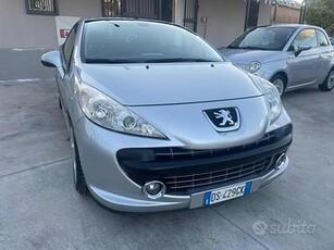 PEUGEOT 207 1.6 HDi 110CV CC Féline