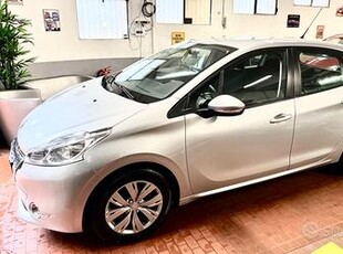 Peugeot 208 1.0 VTi 68 CV 5 porte OK NEOPATENTATI