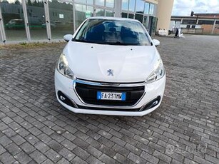 Peugeot 208 1.2 5 porte del 2015 SOLO 107.000 KM