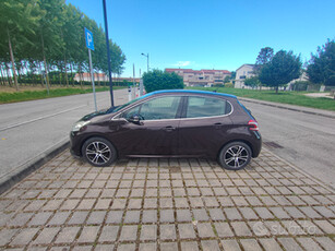 Peugeot 208 1.4 HDi diesel versione allure