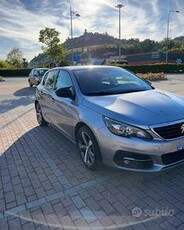 Peugeot 308 || 2019 5P 1.5 bluehdi allure s&s 130