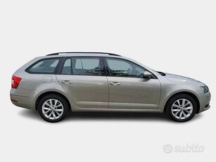 SKODA OCTAVIA WAGON 2.0 TDI EXECUTIVE DSG