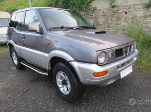 Terrano II 2.7 iscritto ASI gancio traino pochi km