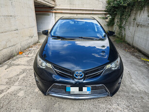 Toyota Auris 1.8 Hybrid lounge +set cerchi lega