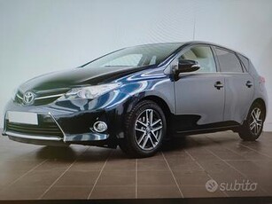 TOYOTA Auris - 2015