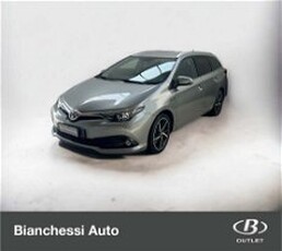 Toyota Auris Station Wagon 1.8 Hybrid Lounge del 2017 usata a Cremona