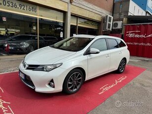 TOYOTA Auris Touring Sports 1.8 Hybrid Lounge BA