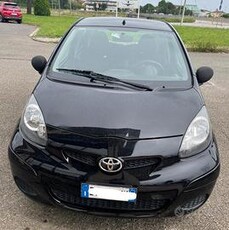 TOYOTA Aygo 1ª serie - 2011