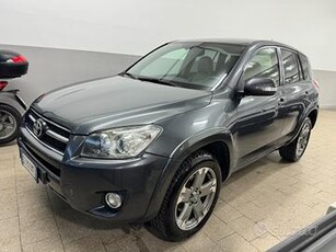 Toyota RAV 4 2.2 D-Cat 150 CV Luxury 100.000 KM