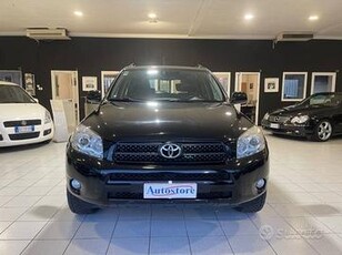 Toyota Rav4 2.2 d-4d Luxury 136cv GANCIO TRAINO