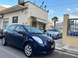 TOYOTA Yaris 1.0 5 porte