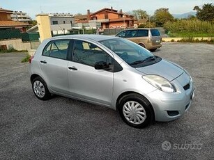 Toyota Yaris 1.0 5 porte