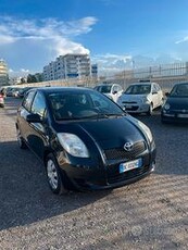 Toyota Yaris 1.0 5 porte Sol