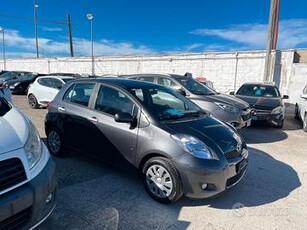 TOYOTA Yaris 1.0 Benz/GPL 5p. 