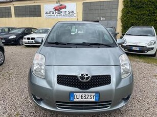 TOYOTA YARIS 1.3 5porte