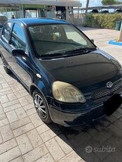 TOYOTA Yaris - 2004