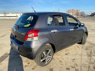 TOYOTA Yaris - 2010