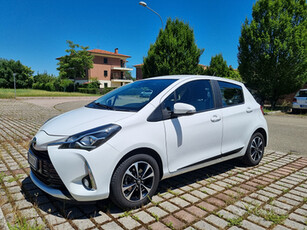 Toyota yaris unico proprietario gomme nuove