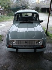 Usato 1986 Renault R4 1.0 Benzin 33 CV (4.800 €)