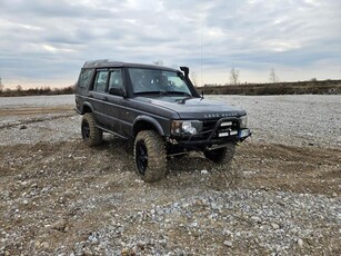 Usato 2001 Land Rover Discovery 2 2.5 Diesel 139 CV (16.000 €)