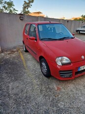 Usato 2002 Fiat Seicento 1.1 Benzin 54 CV (1.800 €)