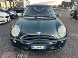 Usato 2006 Mini ONE 1.6 Benzin 90 CV (2.900 €)