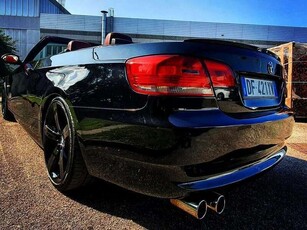 Usato 2007 BMW 325 Cabriolet 3.0 Benzin 218 CV (10.000 €)