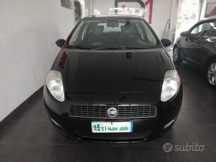 Usato 2007 Fiat Grande Punto 1.2 Benzin 65 CV (3.150 €)