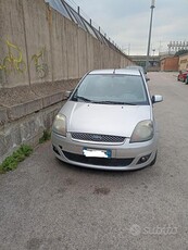 Usato 2008 Ford Fiesta 1.4 Diesel 68 CV (2.700 €)