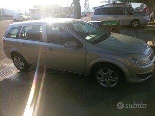 Usato 2009 Opel Astra Diesel (3.200 €)