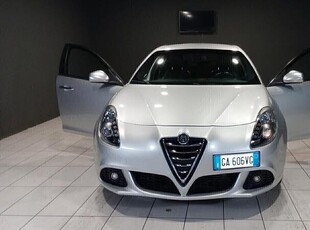 Usato 2010 Alfa Romeo 1750 1.7 Benzin 235 CV (8.900 €)