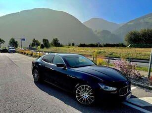 Usato 2014 Maserati Ghibli 3.0 Benzin 330 CV (35.500 €)
