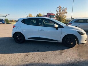 Usato 2016 Renault Clio IV 1.1 Benzin 73 CV (6.500 €)